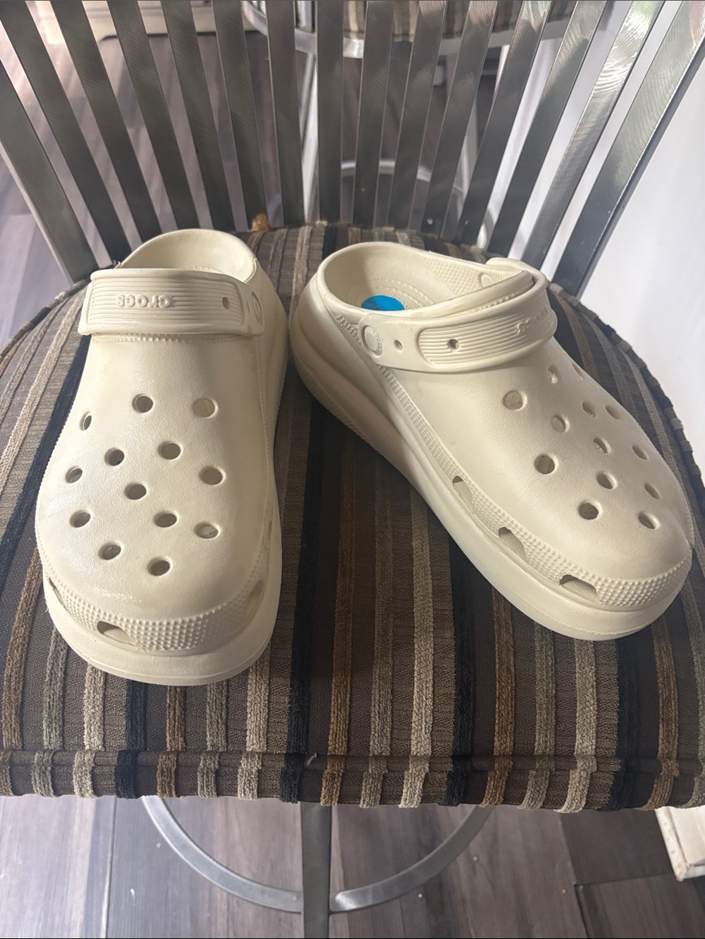 CROCS Women’s Classic Clog in Cream